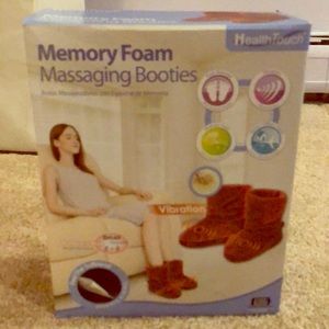 Memory foam massaging slippers booties